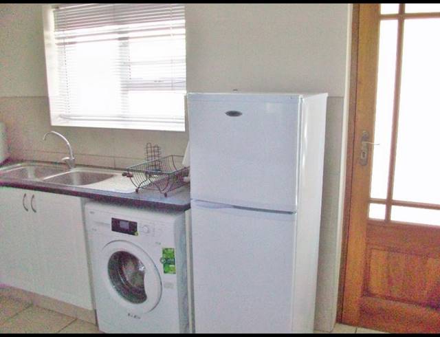 2 BEDROOM APARTMENT FOR SALE IN HARTENBOS CENTRAL